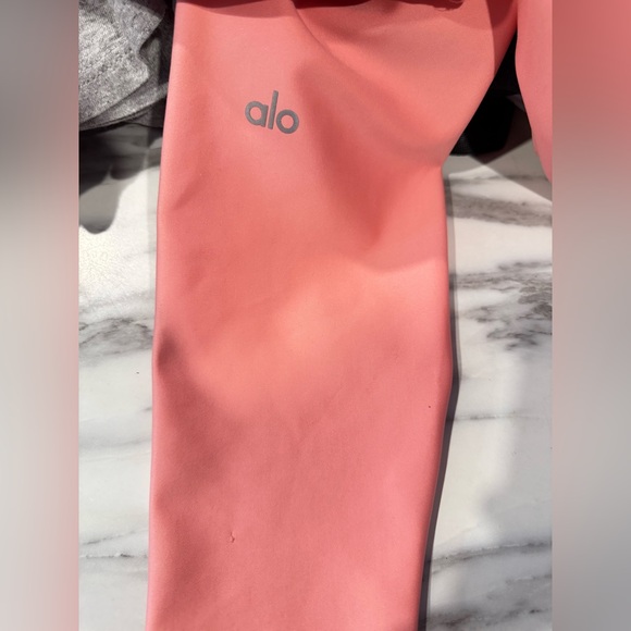 ALO Airbrush Legging - Picture 2 of 7